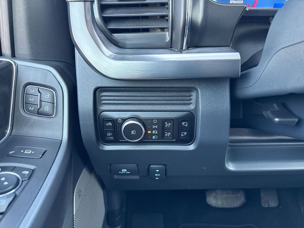 2025 Ford F-250SD Lariat