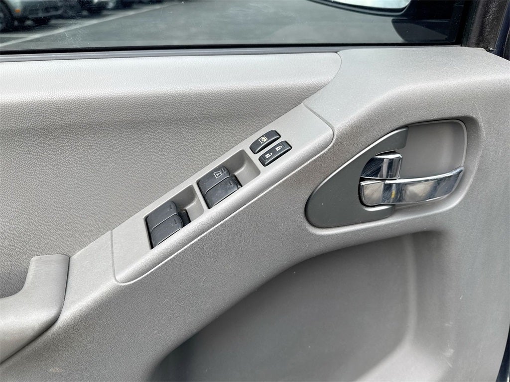 2015 Nissan Frontier SV