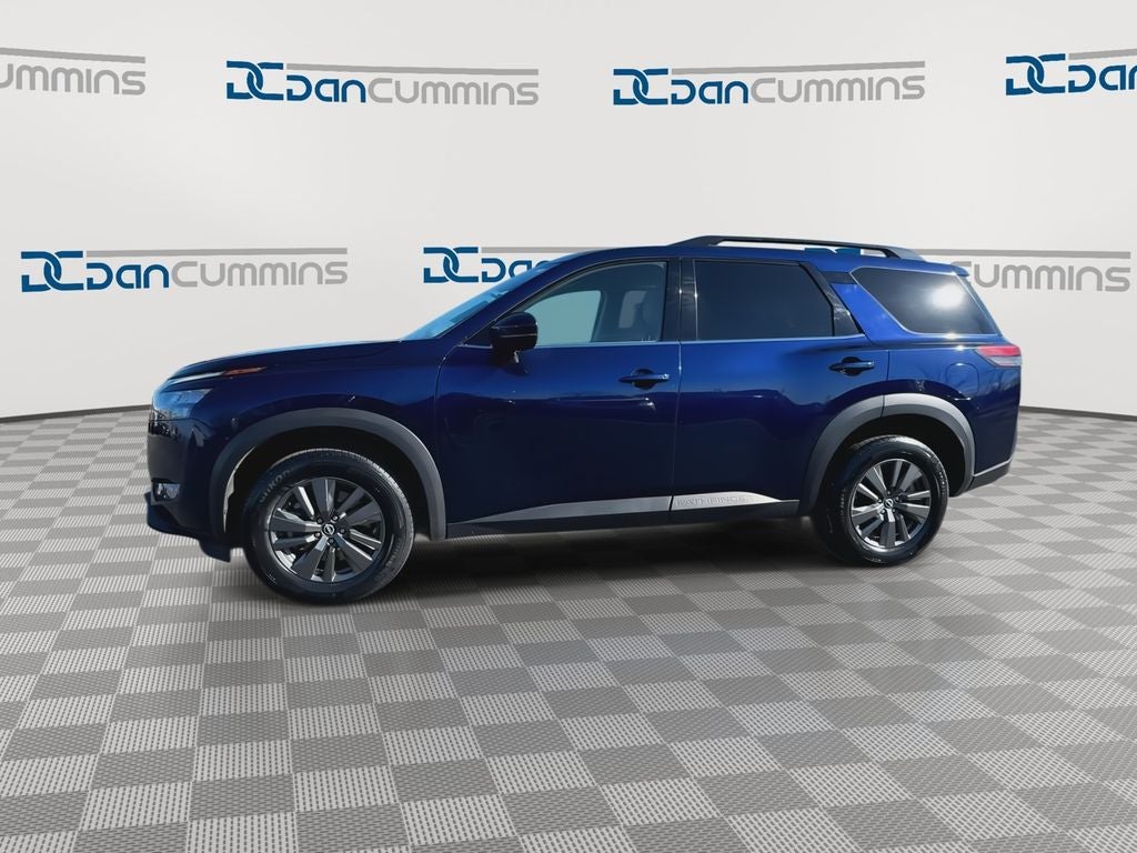 2024 Nissan Pathfinder SV