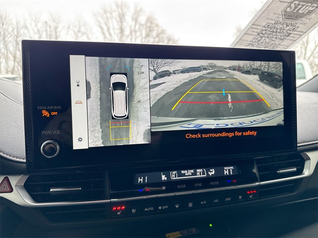 2025 Toyota Sienna Platinum