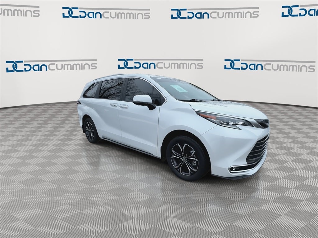 2025 Toyota Sienna Platinum