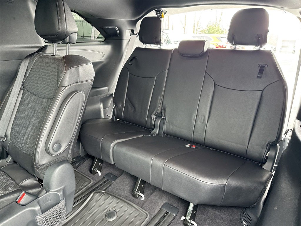 2025 Toyota Sienna Platinum