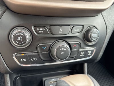 2017 Jeep Cherokee Sport