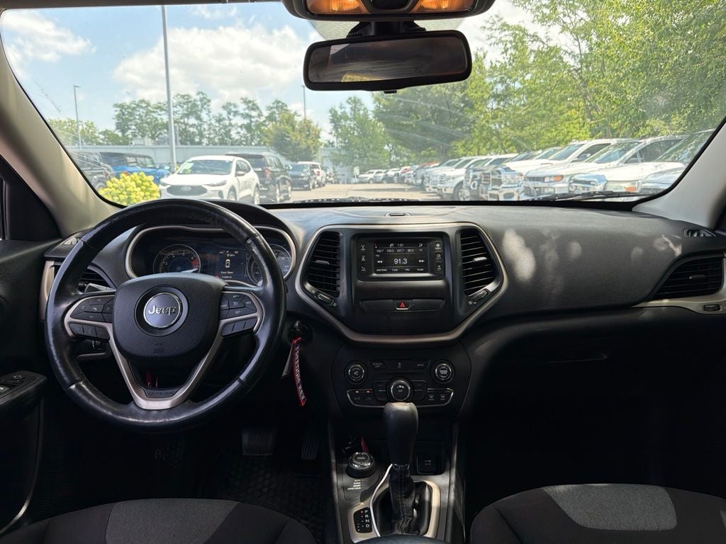 2017 Jeep Cherokee Sport