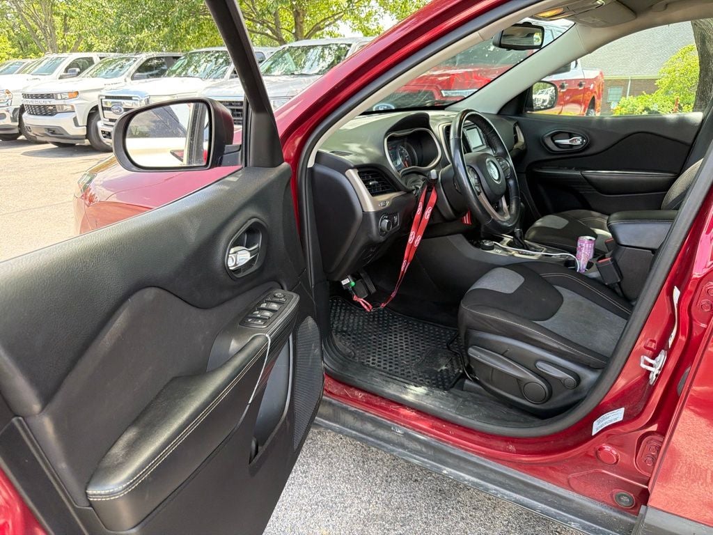 2017 Jeep Cherokee Sport
