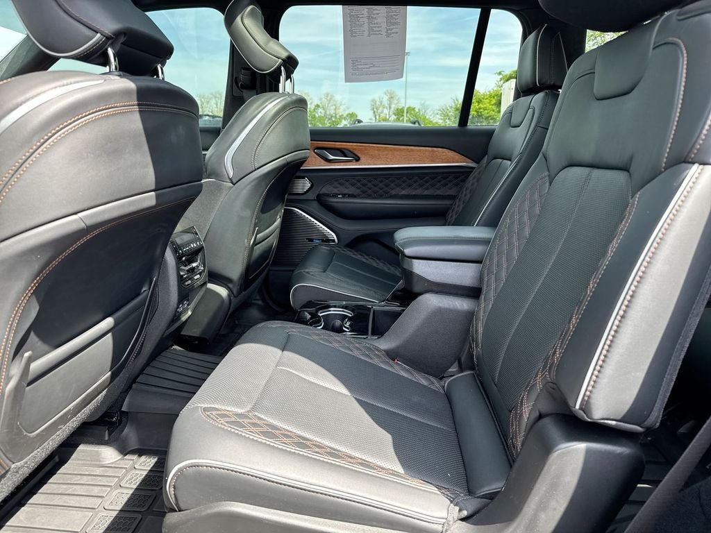 2023 Jeep Grand Cherokee L Summit