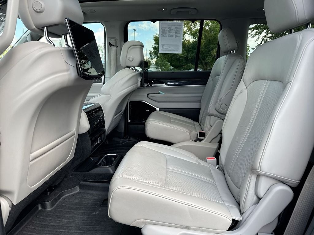 2022 Jeep Wagoneer Series III