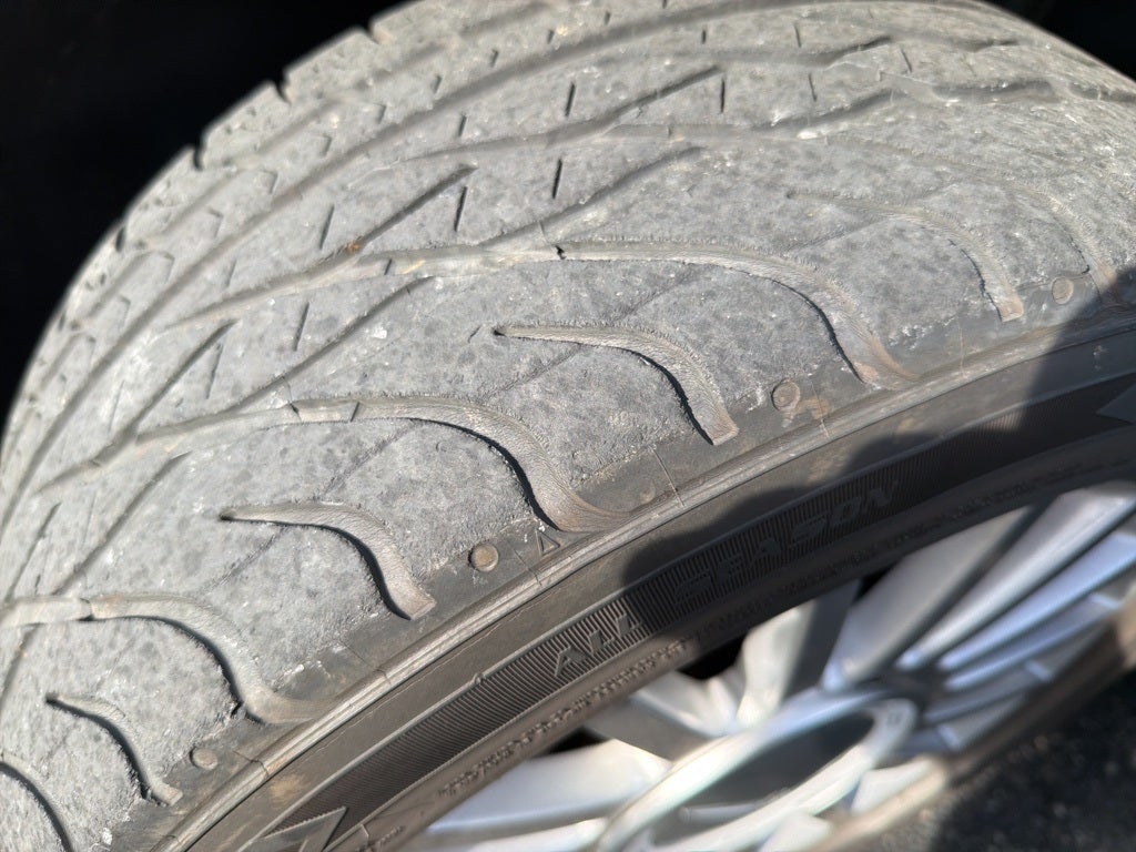 2004 Ford Thunderbird Base