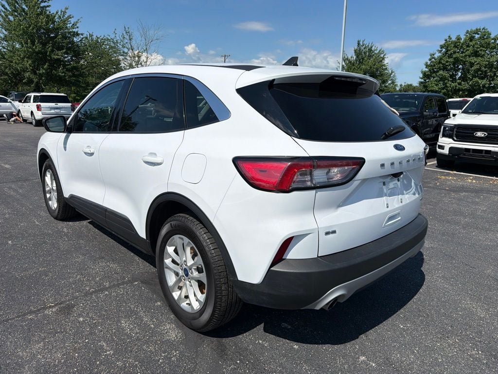 2022 Ford Escape Hybrid SE