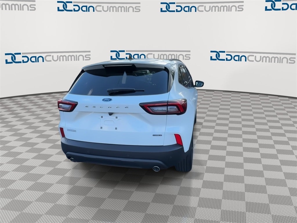 2026 Ford Escape Hybrid ST-Line Select