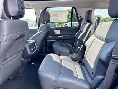2027 Ford Expedition Active