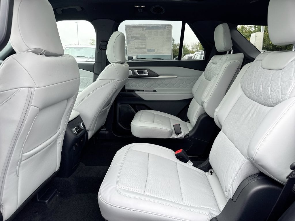 2027 Ford Explorer Platinum