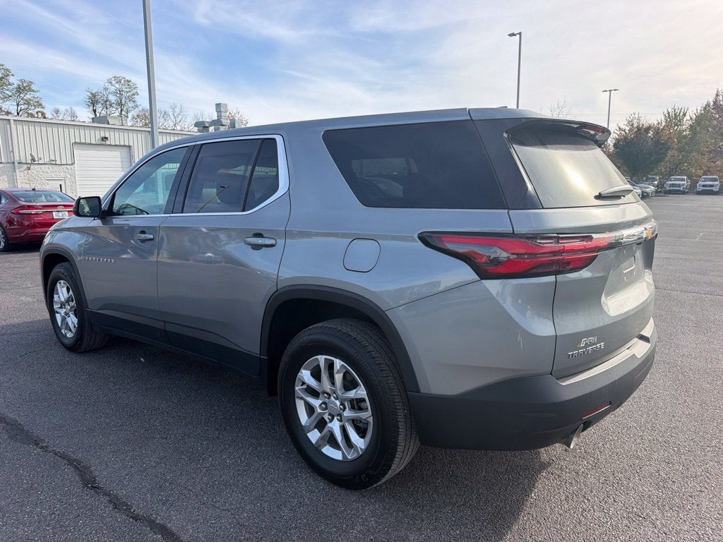 2023 Chevrolet Traverse LS