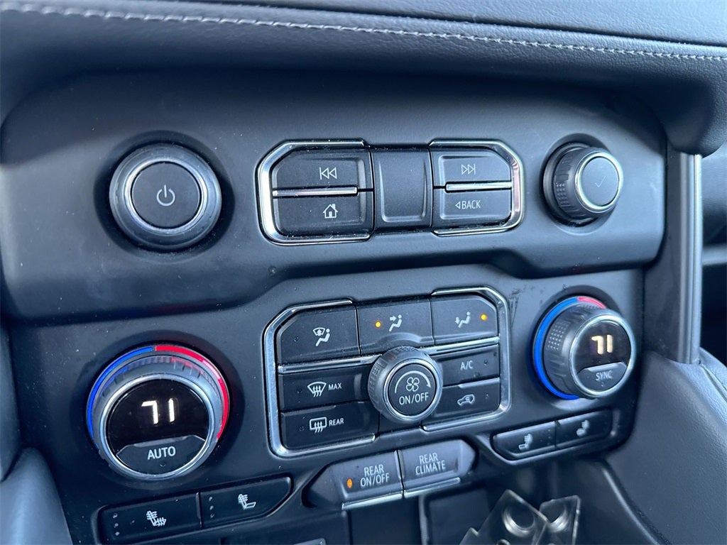 2024 Chevrolet Suburban LT