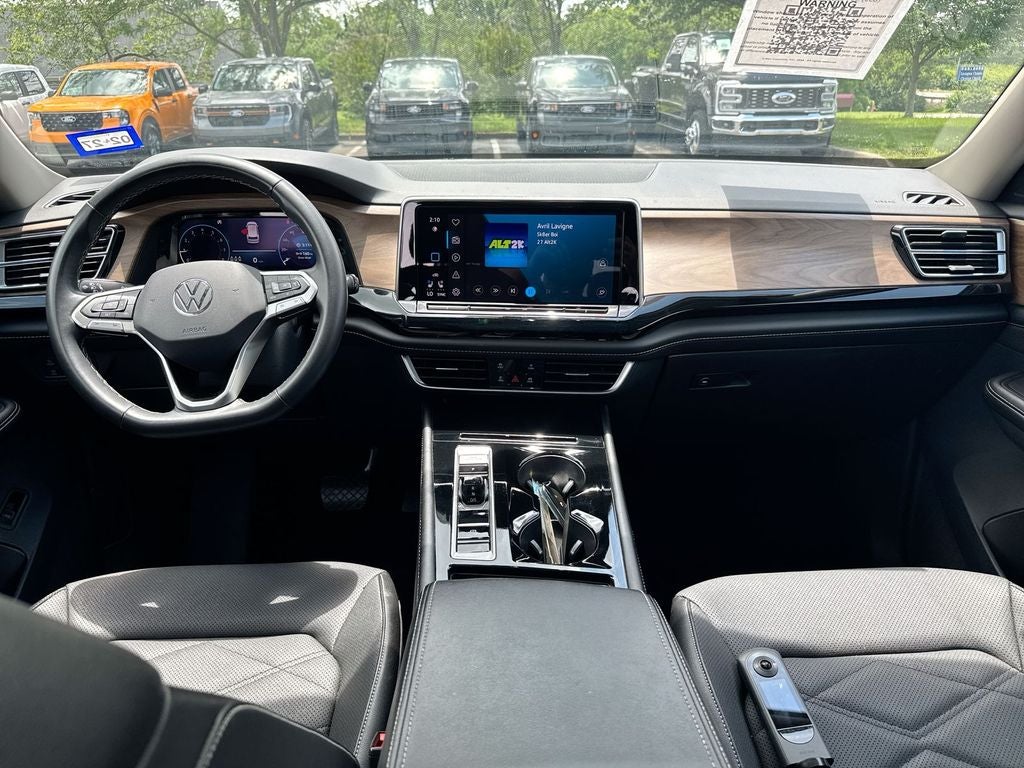 2024 Volkswagen Atlas 2.0T SE w/Technology