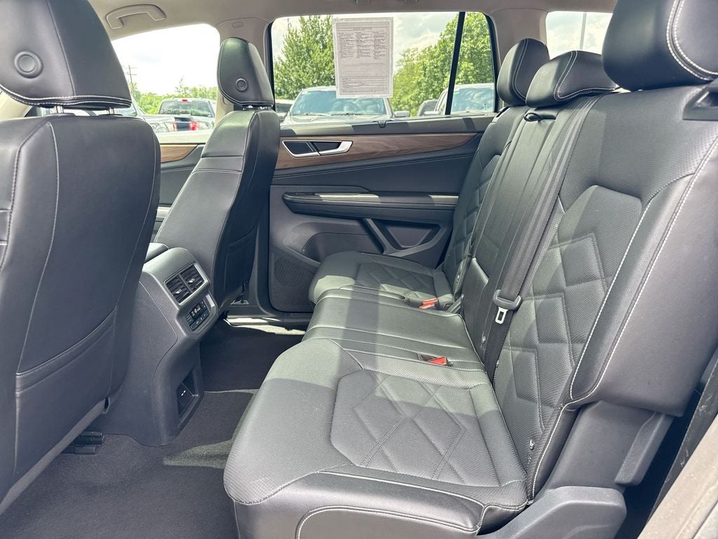 2024 Volkswagen Atlas 2.0T SE w/Technology