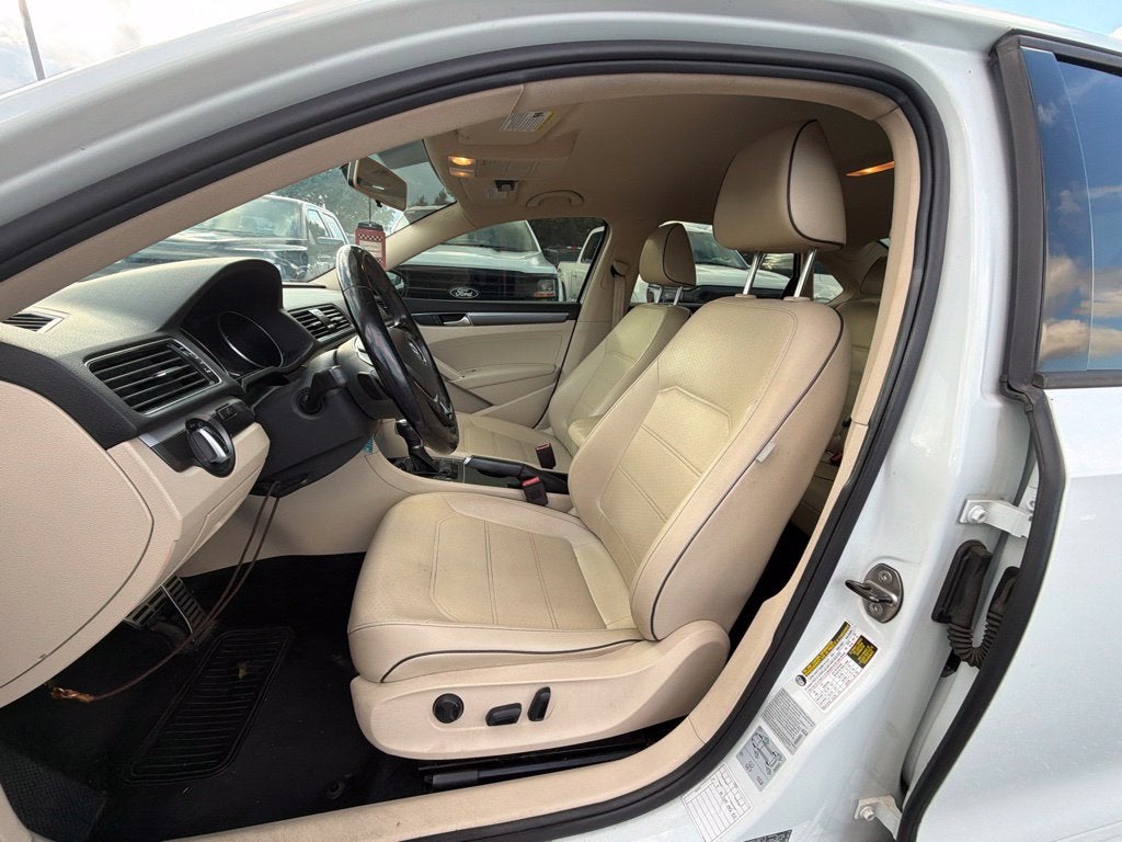 2018 Volkswagen Passat Base