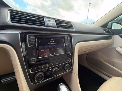 2018 Volkswagen Passat Base