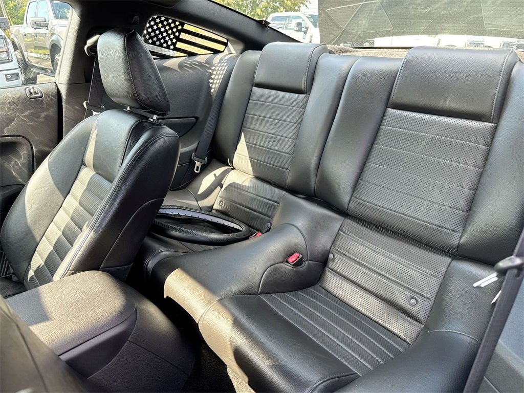 2005 Ford Mustang GT Premium