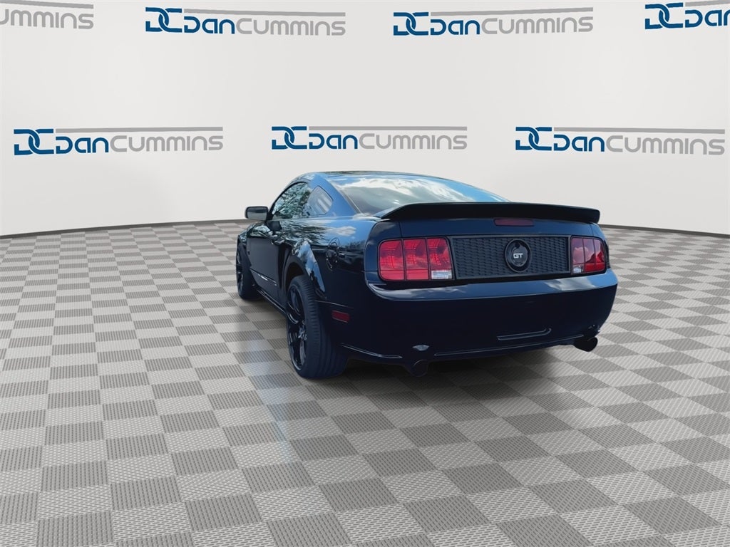 2005 Ford Mustang GT Premium