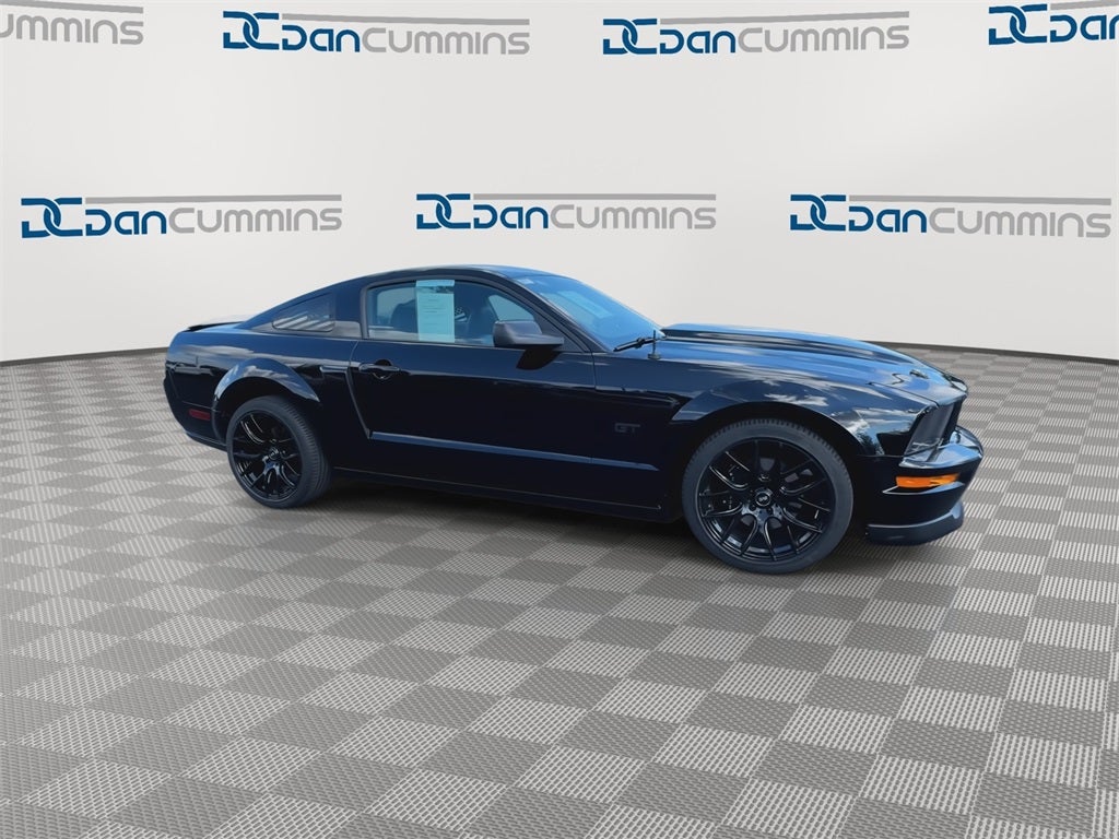 2005 Ford Mustang GT Premium