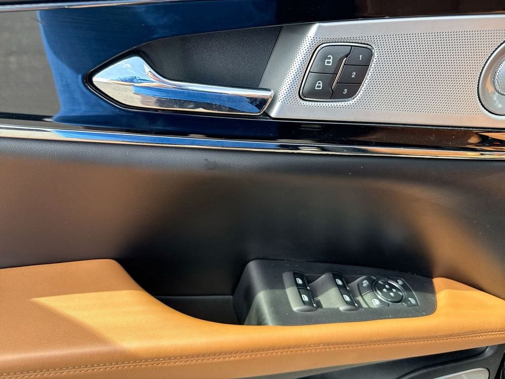 2023 Lincoln Nautilus Black Label