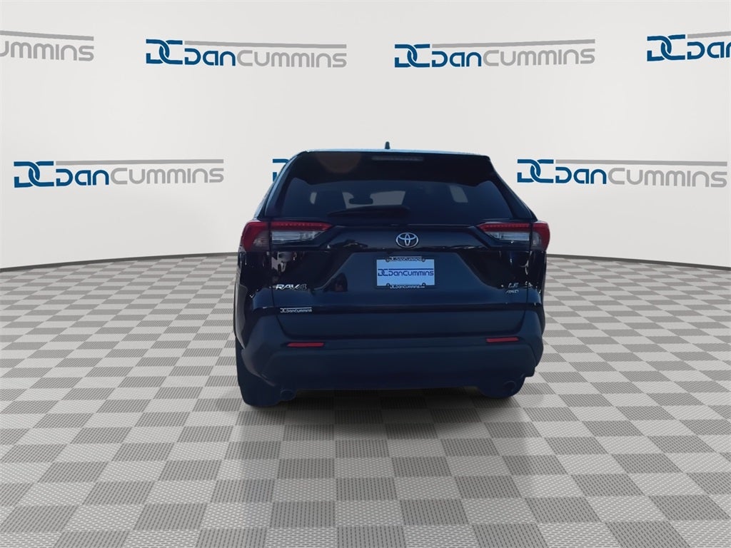 2022 Toyota RAV4 LE