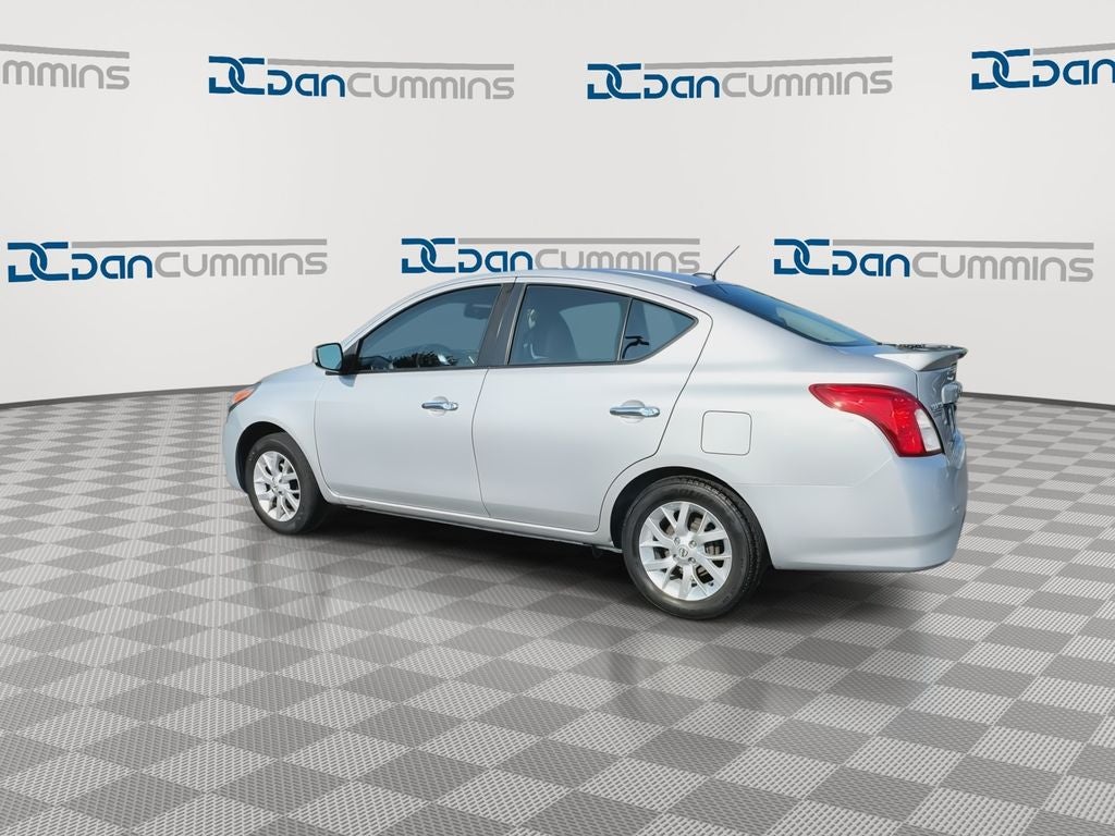 2018 Nissan Versa 1.6 SV