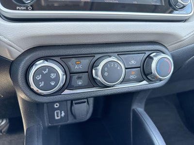 2021 Nissan Versa 1.6 SV