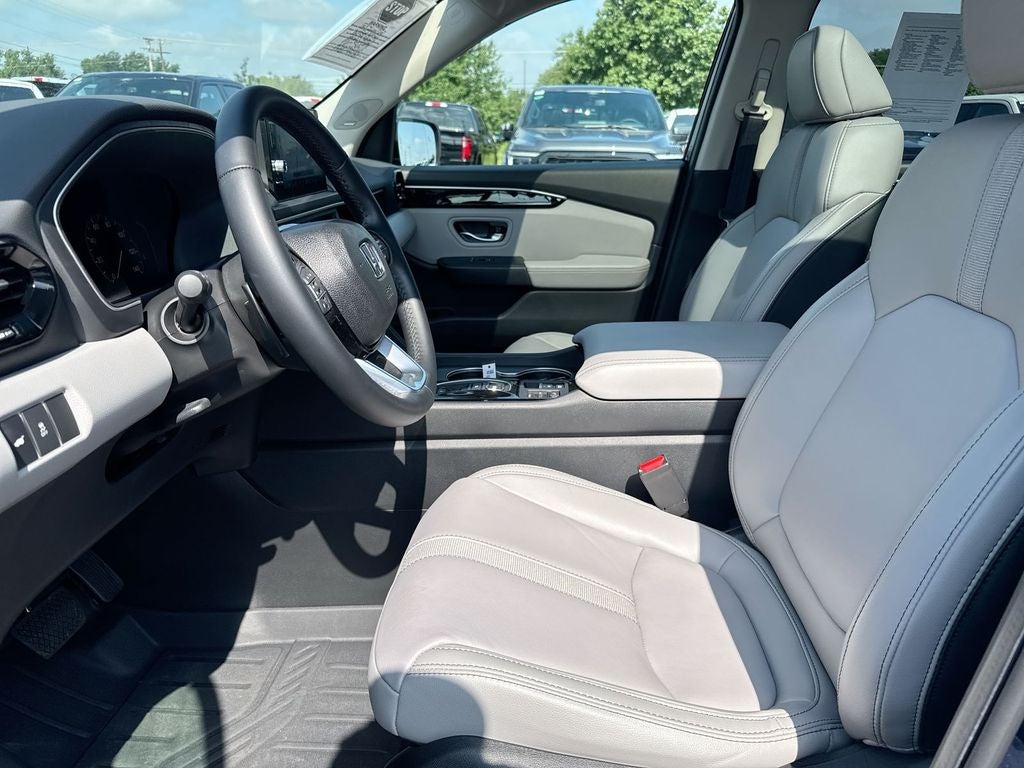 2025 Honda Pilot Base