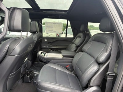 2027 Lincoln Navigator L Reserve