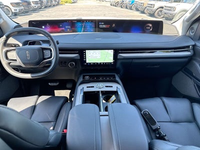 2027 Lincoln Navigator L Reserve