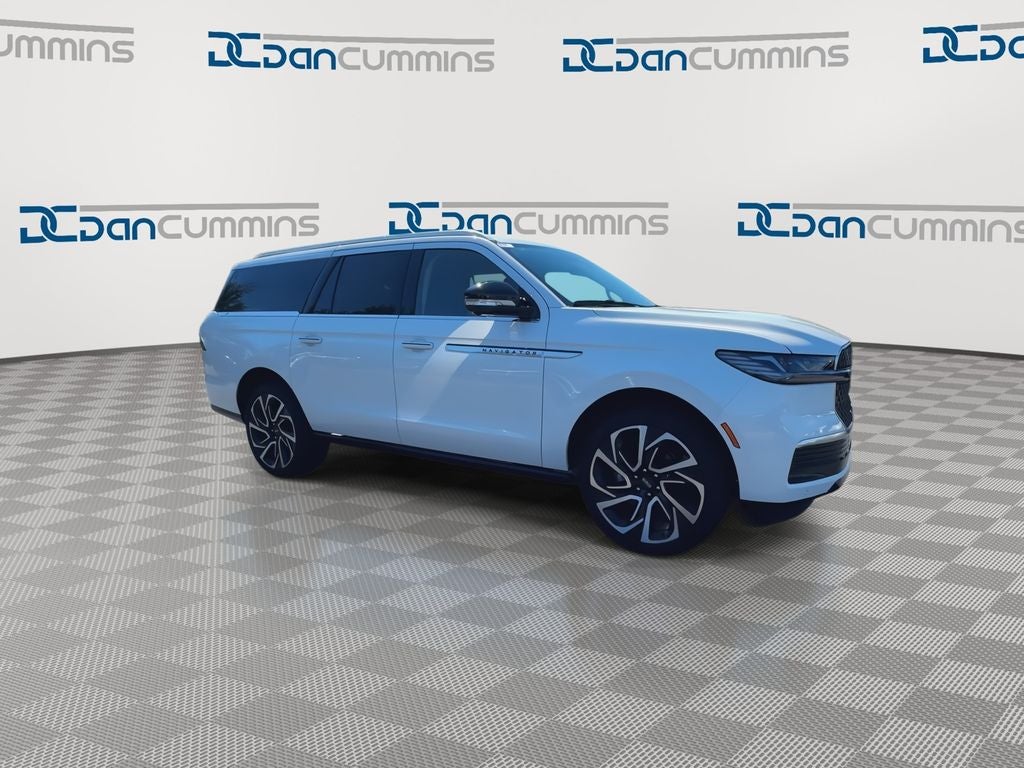 2027 Lincoln Navigator L Reserve