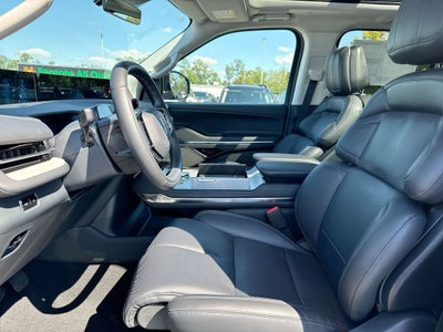 2027 Lincoln Navigator L Reserve