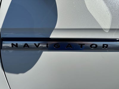 2027 Lincoln Navigator L Reserve
