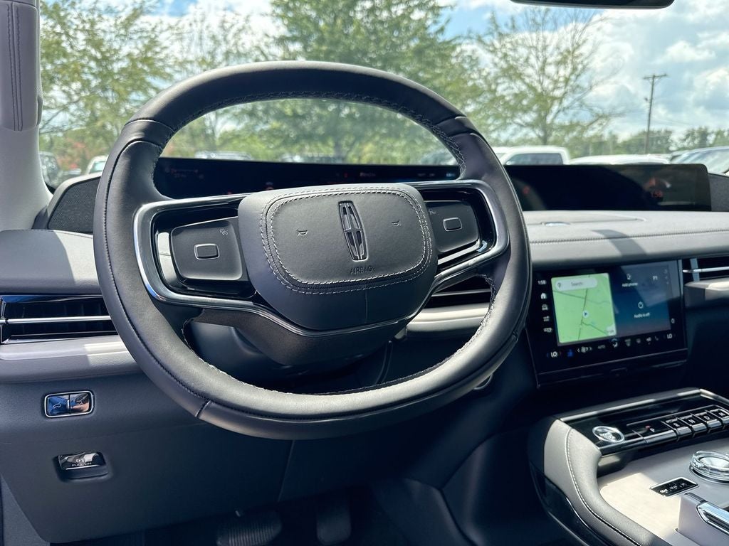 2027 Lincoln Navigator L Reserve