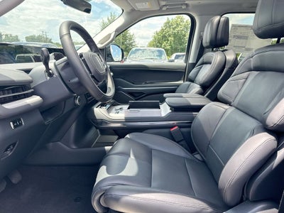 2027 Lincoln Navigator L Reserve
