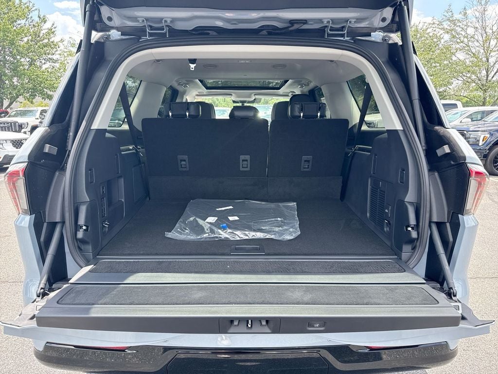 2027 Lincoln Navigator L Reserve