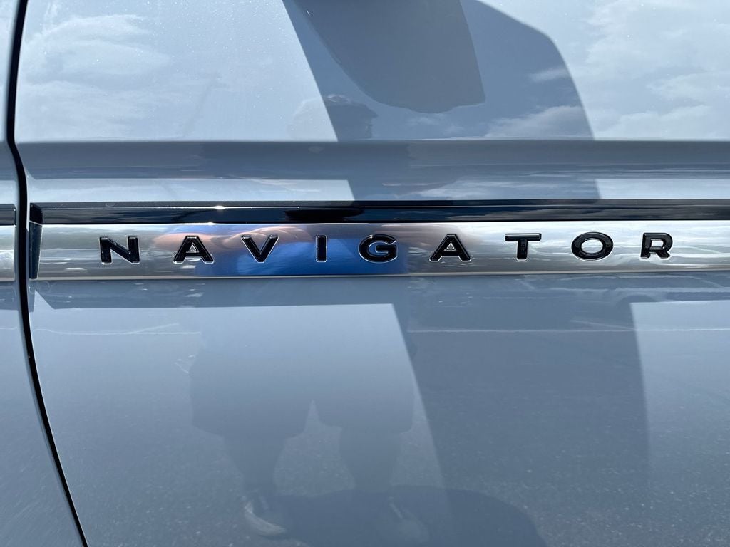 2027 Lincoln Navigator L Reserve