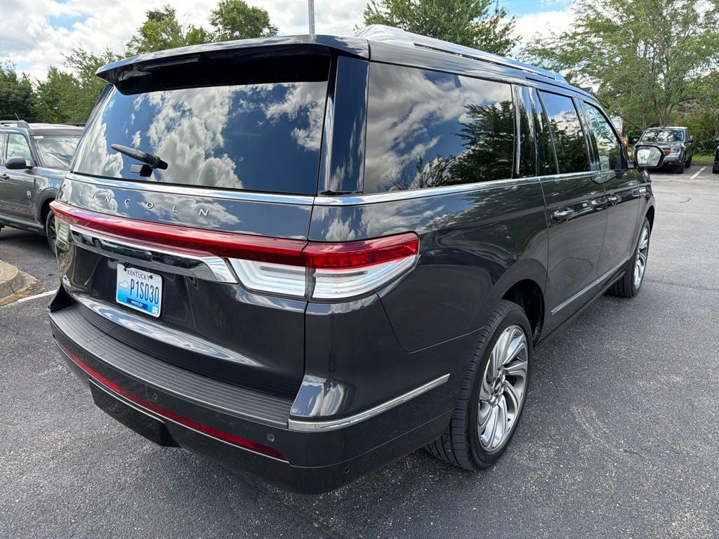 2022 Lincoln Navigator L Reserve