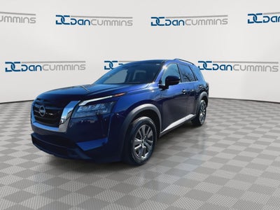 2024 Nissan Pathfinder SV