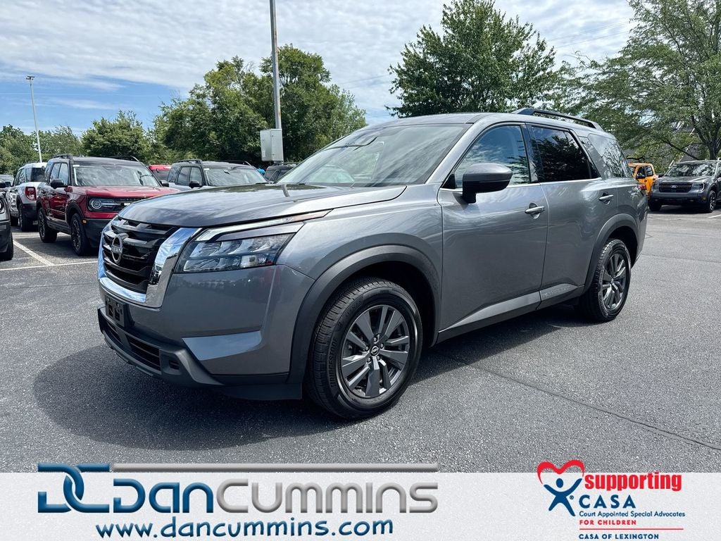 2023 Nissan Pathfinder SV