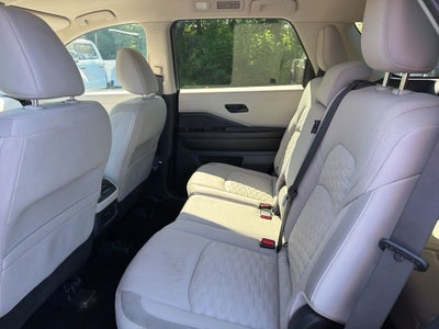 2023 Nissan Pathfinder SV