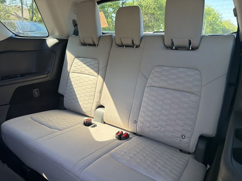 2023 Nissan Pathfinder SV