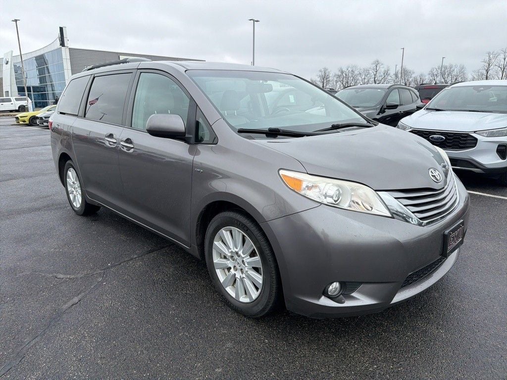 2017 Toyota Sienna XLE