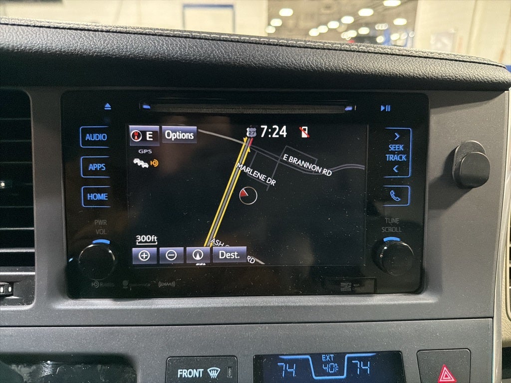 2017 Toyota Sienna Base