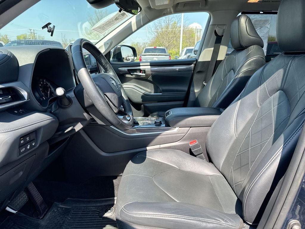 2021 Toyota Highlander Platinum