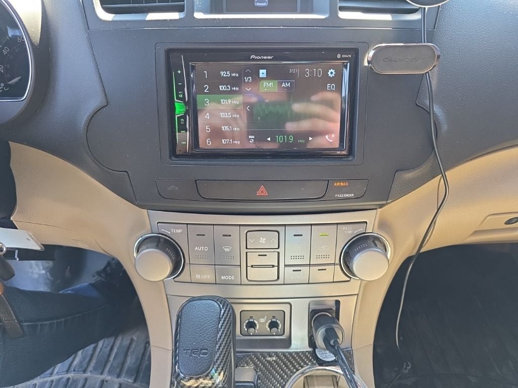 2010 Toyota Highlander SE