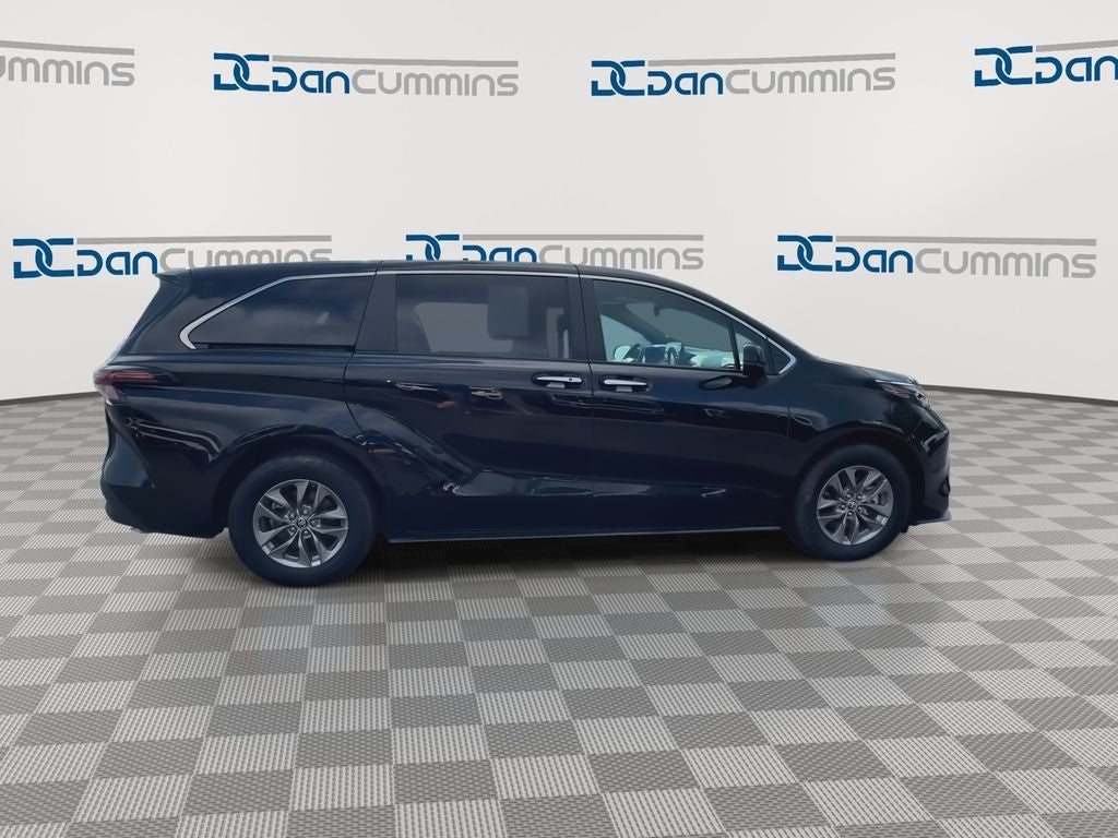 2024 Toyota Sienna XLE