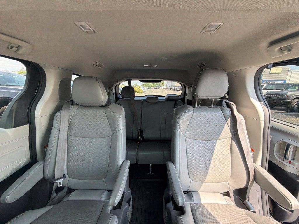2021 Toyota Sienna Limited